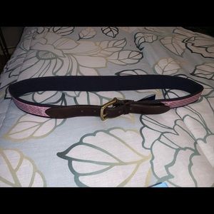 Vineyard vine belt size 34